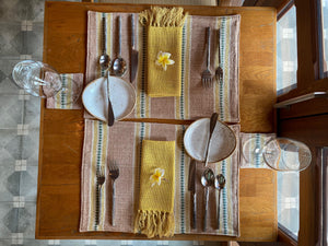 HoIiday Gift Shipping Included - Table Set 4 Placemats, Napkins & Coasters